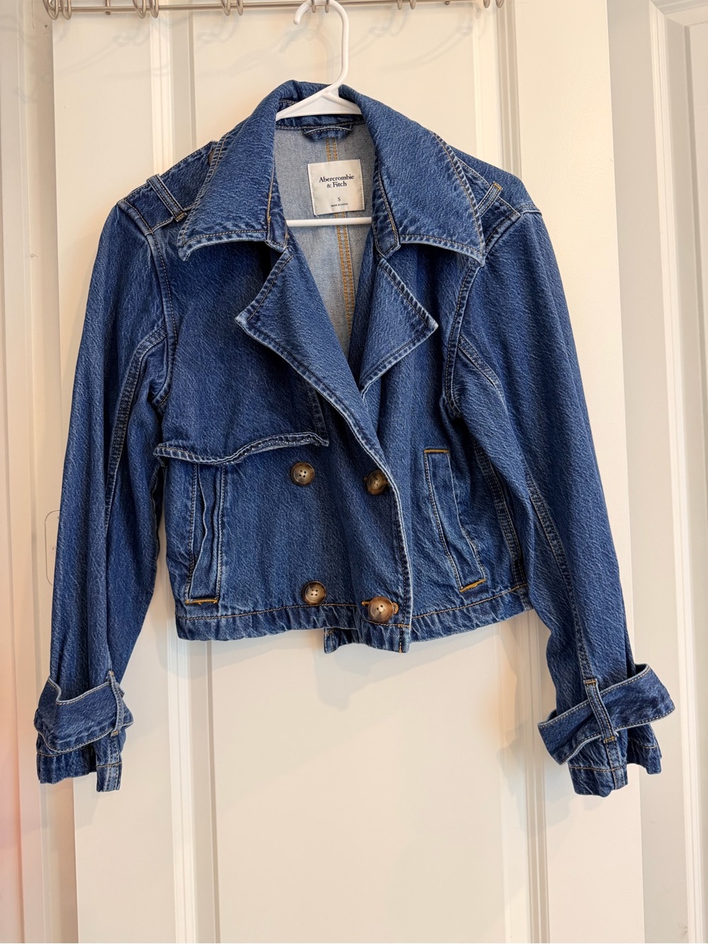 Abercrombie & Fitch Blue Cropped Double-Breasted Denim Jacket